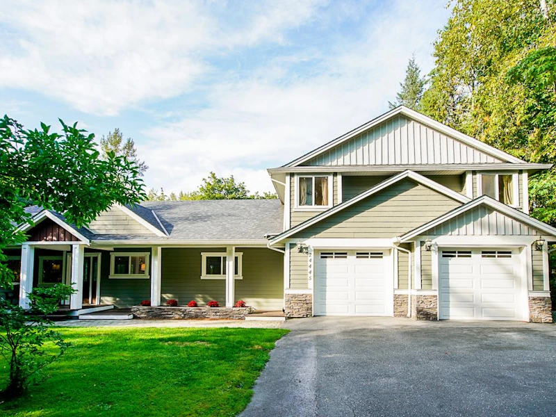 24445 104th Avenue, Maple Ridge BC V2W 1J2