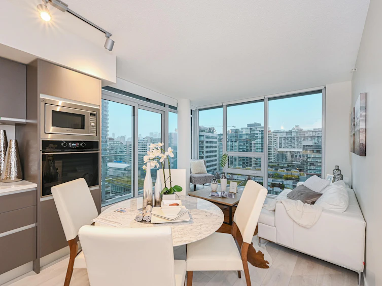820-180 E 2nd Avenue, Vancouver, BC, V5T 1B5