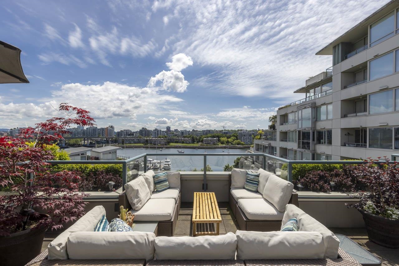 711-1288 Marinaside Crescent, Vancouver, BC, V6Z 2W5