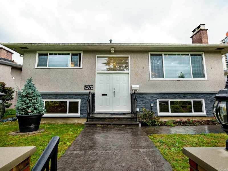 2572 Larkin Court, Burnaby BC V3J 1E2