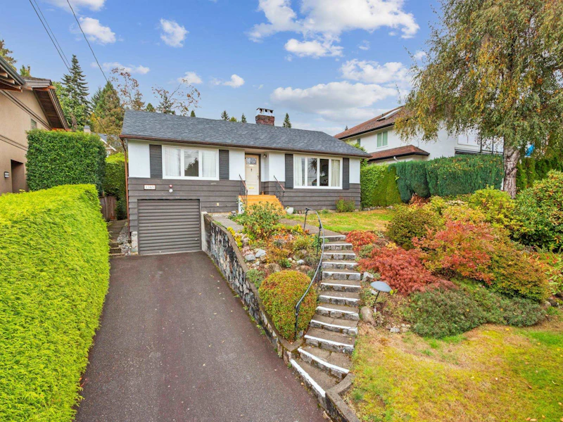 1565 Nelson Avenue, West Vancouver BC V7V 2P3