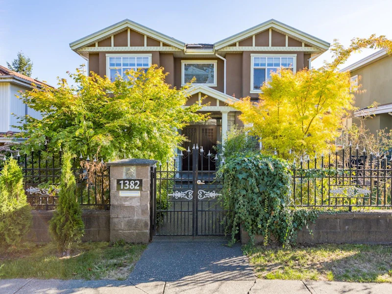 1382 E 61st Avenue, Vancouver BC V5X 2C7