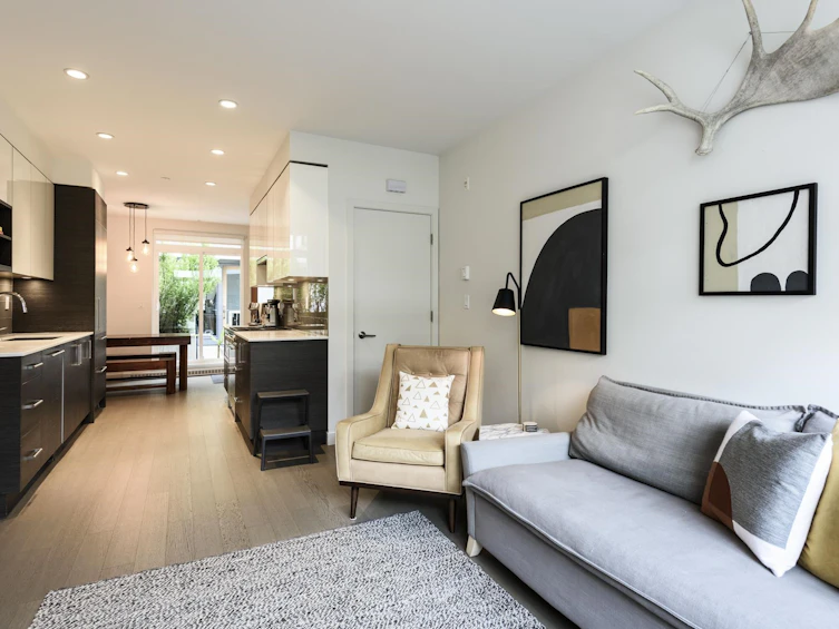 83 E 16th Avenue, Vancouver, BC, V5T 2T1