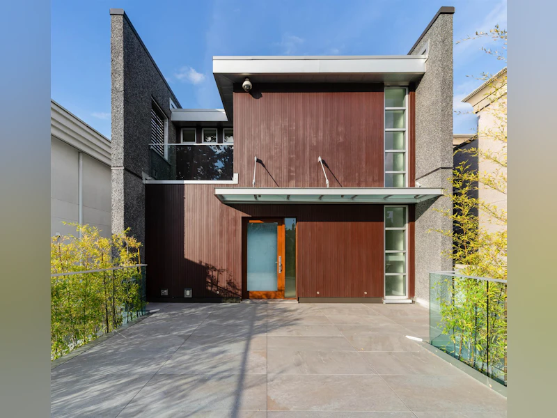 3333 Point Grey Road, Vancouver BC V6R 1A4