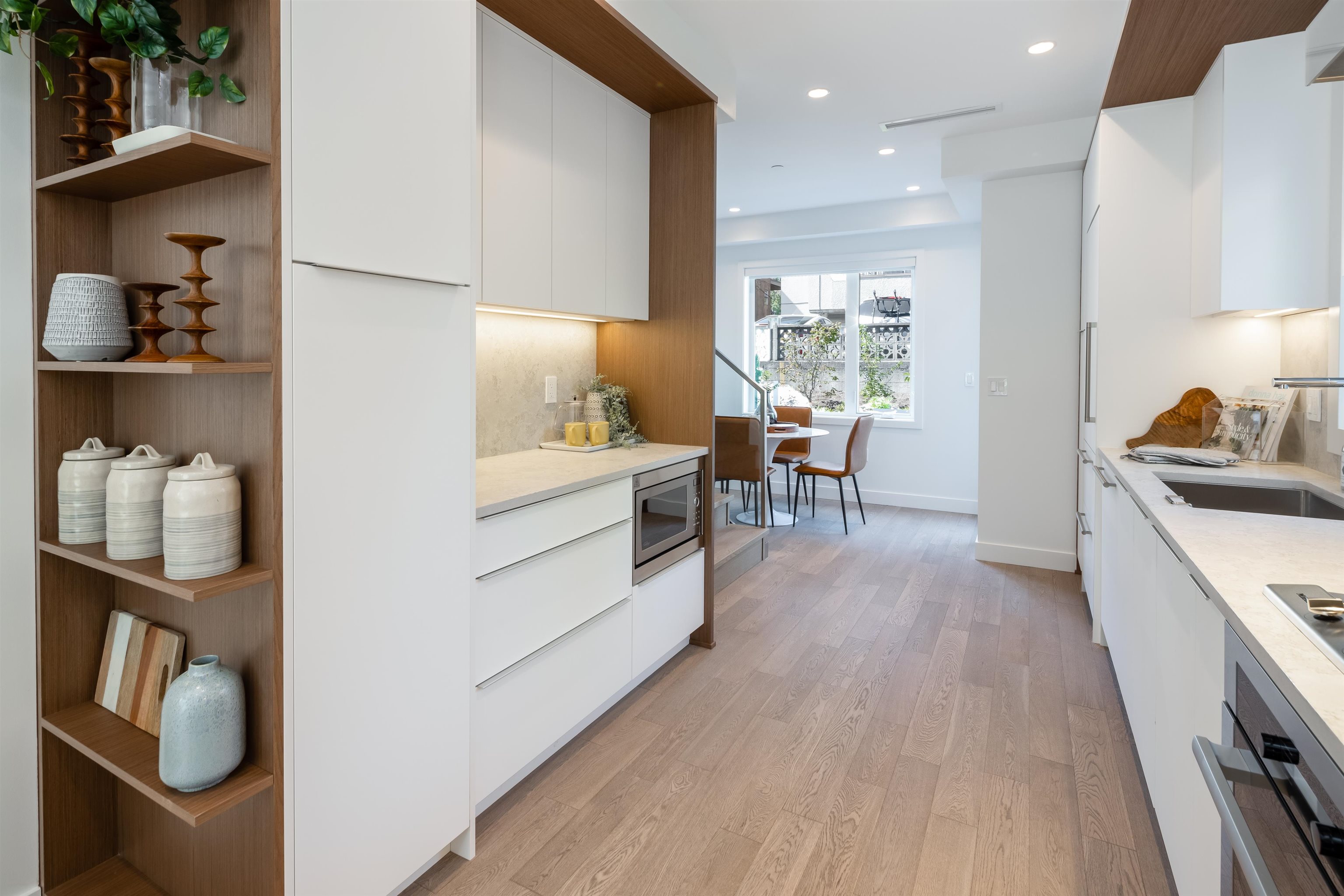 2121 W 7th Avenue, Vancouver, BC, V6K 1X9