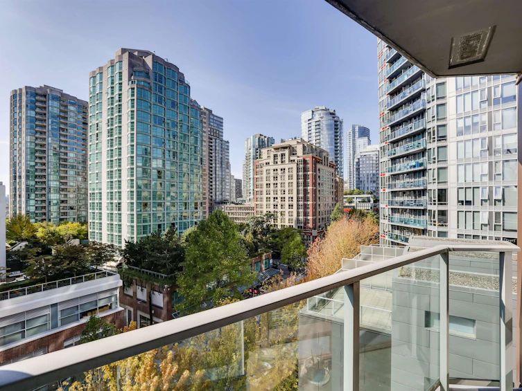 909-233 Robson Street, Vancouver, BC, V6B 0E8