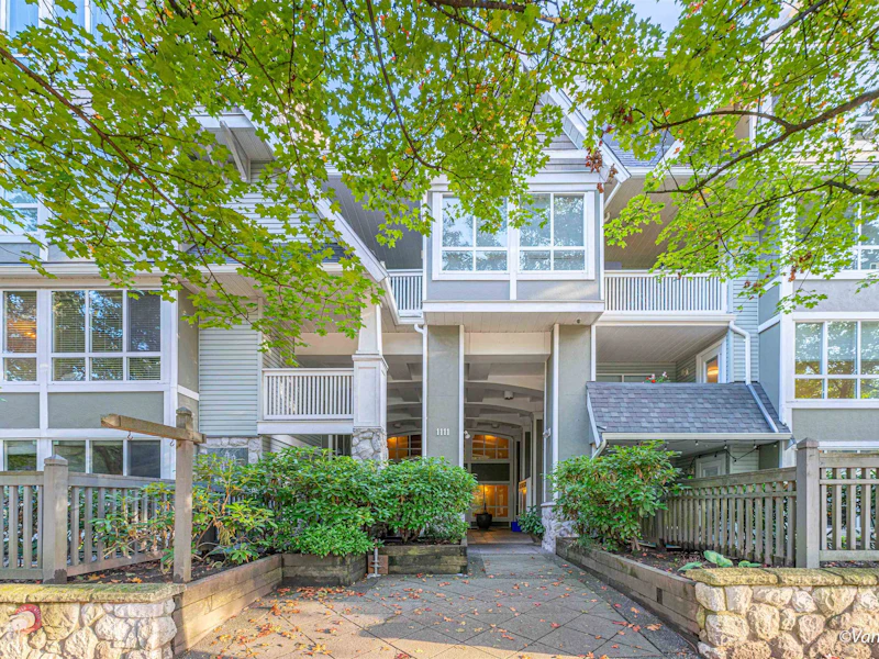 407 - 1111 Lynn Valley Road, North Vancouver BC V7J 3V4
