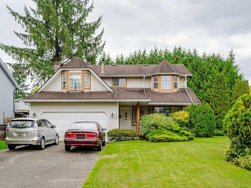 15558 94th Avenue, Surrey BC V3R 8T7