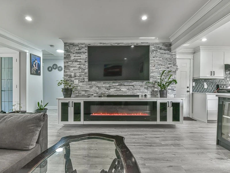 10878 142a Street, Surrey BC V3R 3L5