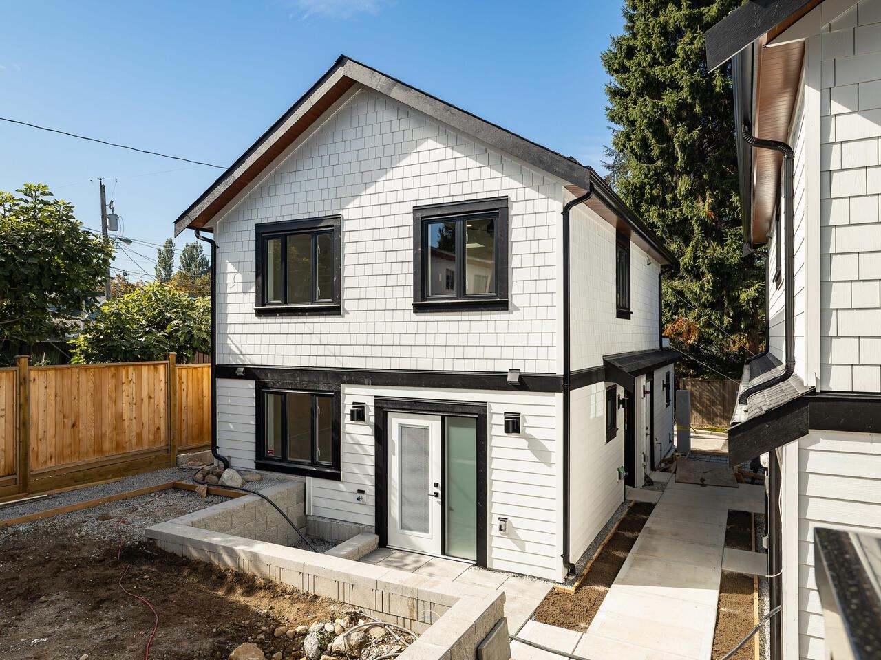 5449 Killarney, Vancouver, BC, V5R 5Y3