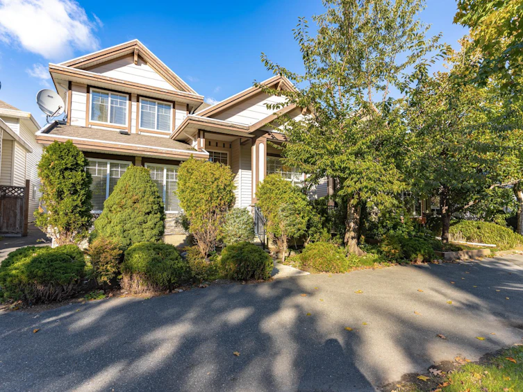 17389 64 Avenue, Surrey, BC, V3S 1Y8