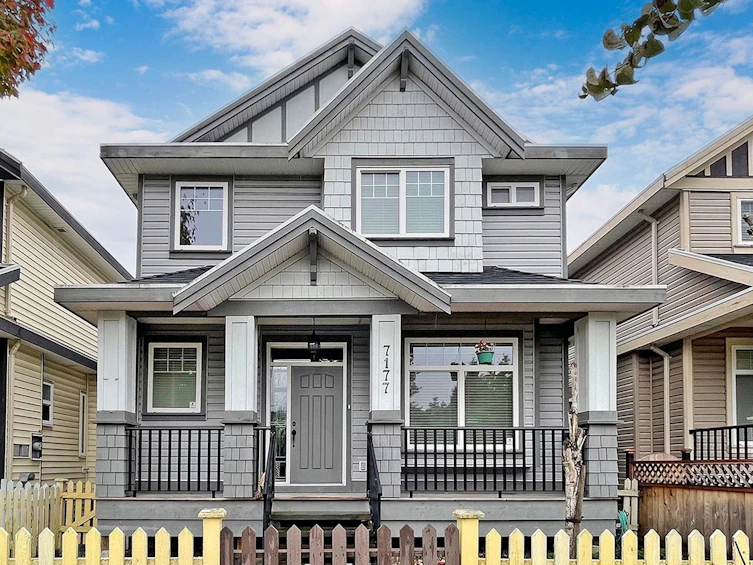 7177 196 Street, Surrey, BC, V4N 5Z6