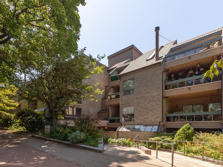 216-1500 Pendrell Street, Vancouver, BC, V6G 3A5