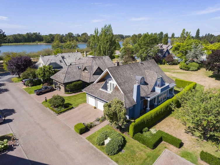 8315 Tugboat Place, Vancouver, BC, V6P 6R1