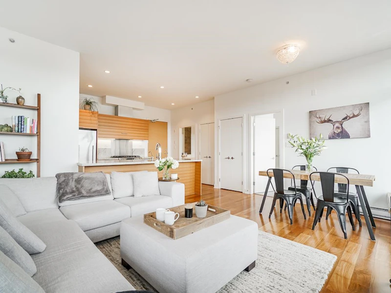 601 - 1808 W 1st Avenue, Vancouver BC V6J 0B3