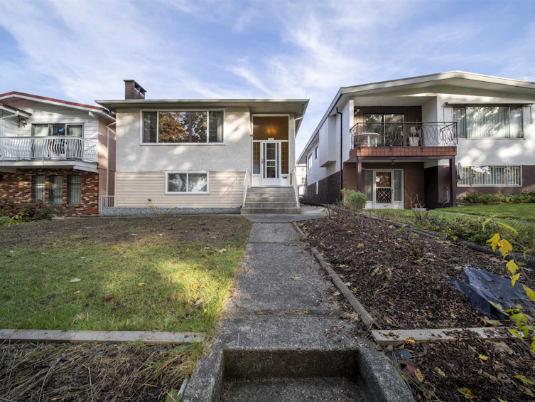 3449 E Pender Street, Vancouver, BC, V5K 2C9