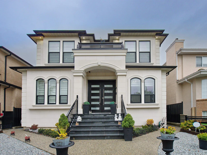 585 E 53rd Avenue, Vancouver BC V5X 1J4