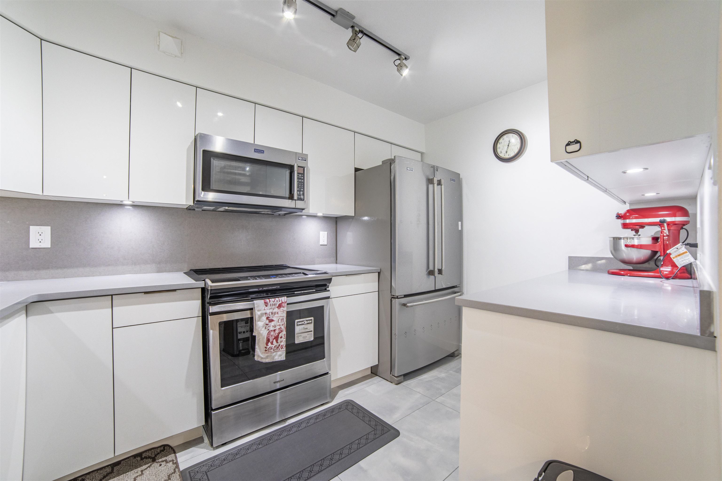 402-6055 Nelson Avenue, Burnaby, BC, V5H 4L4