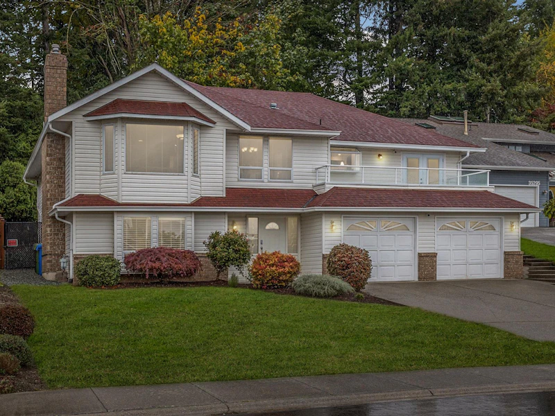 35285 Mccorkell Drive, Abbotsford BC V3G 2C4