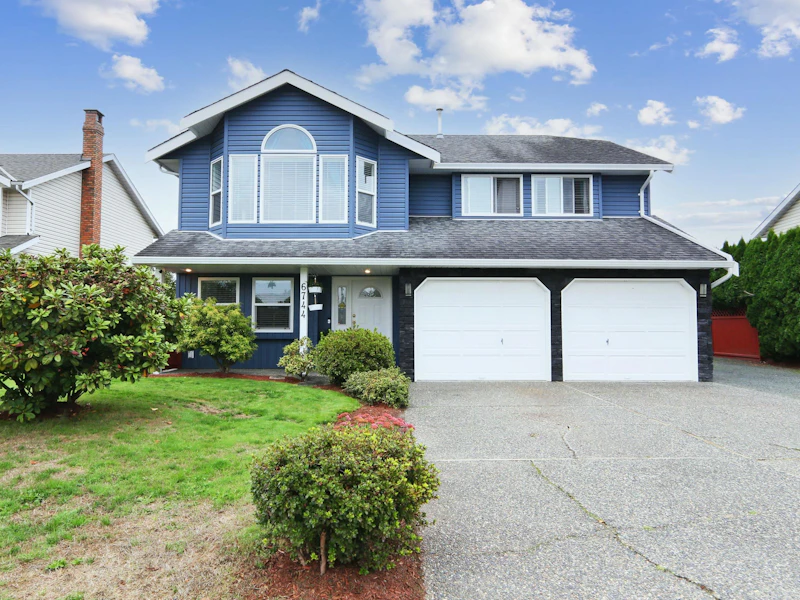 6744 Vanmar Street, Chilliwack BC V2R 2W1