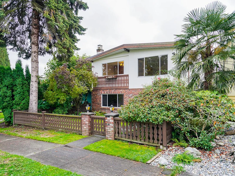 450 E 35th Avenue, Vancouver BC V5W 1A9
