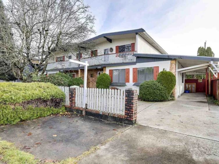 6560 Imperial Street, Burnaby, BC, V5E 1M8
