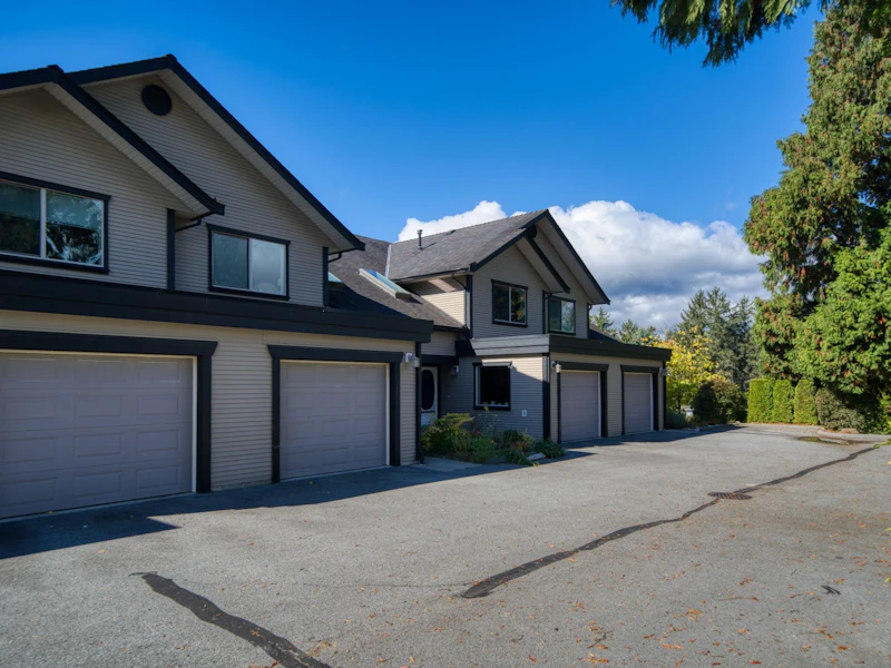 302 - 5711 Ebbtide Street, Sechelt BC