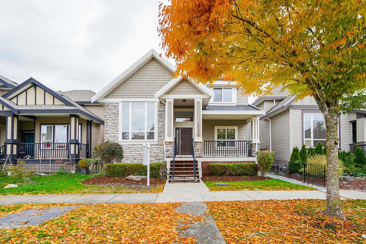 19315 72a Avenue, Surrey, BC, V4N 5X9