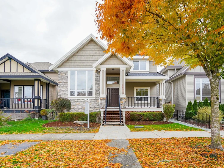 19315 72a Avenue, Surrey, BC, V4N 5X9