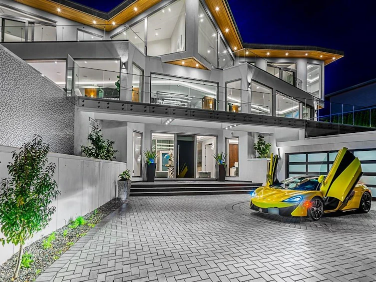 4129 Burkehill Road, West Vancouver, BC, V7V 3M3