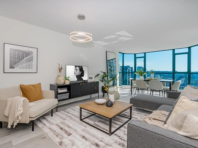 2102 - 888 Hamilton Street, Vancouver BC V6B 5W4