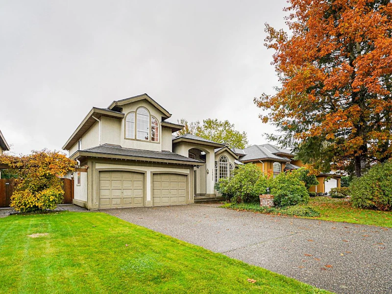 15832 107a Avenue, Surrey BC V4N 1L1