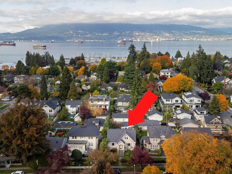 3743 W 3rd Avenue, Vancouver BC V6R 1M2