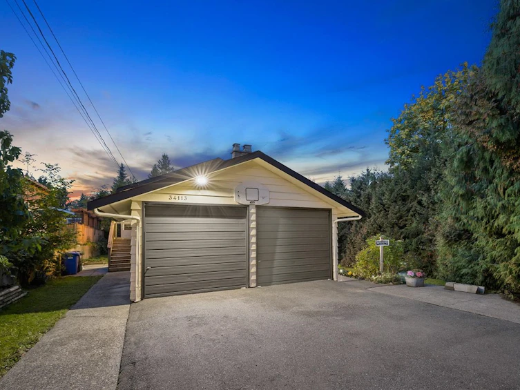 34113 Alma Street, Abbotsford, BC, V2S 1H2