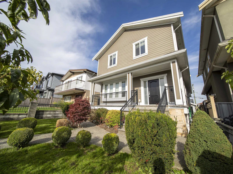 3359 Wellington Avenue, Vancouver BC V5R 4Y3