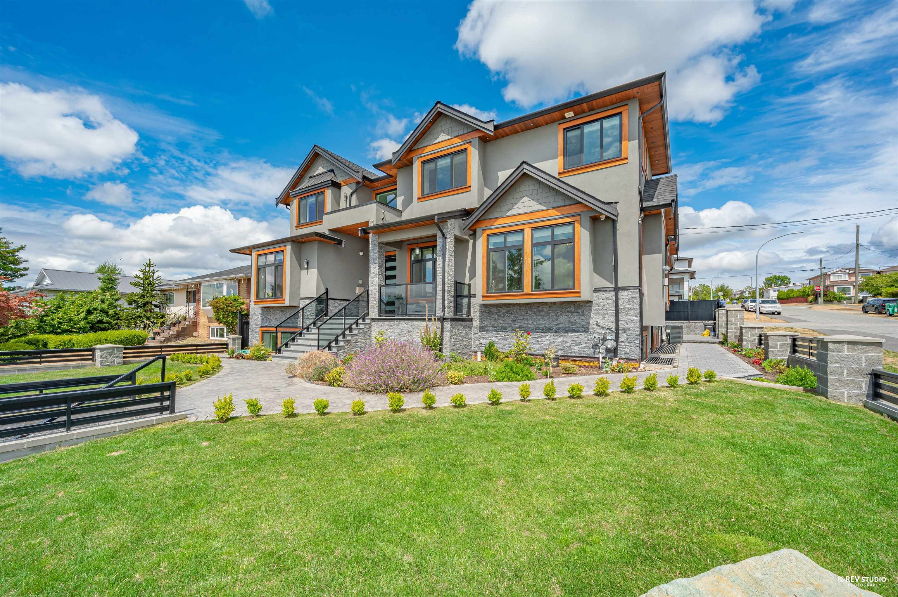 5389 Portland Street, Burnaby, BC, V5J 2R3