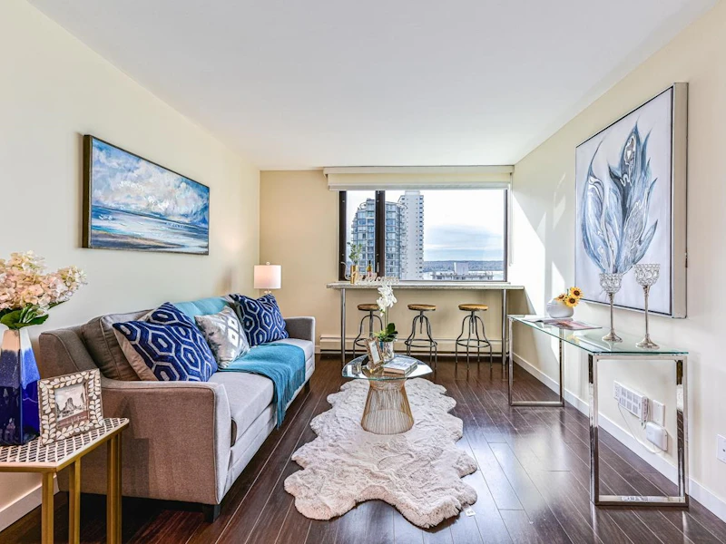 1401 - 1725 Pendrell Street, Vancouver BC V6G 2X7