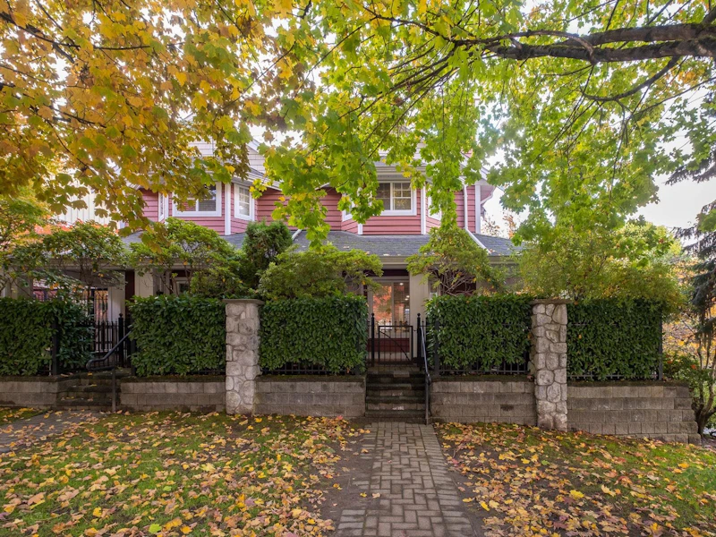 52 - 620 Queens Avenue, New Westminster BC V3M 1L2