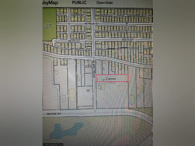 8678 Royal Oak Avenue, Burnaby, BC, V5J 4L8