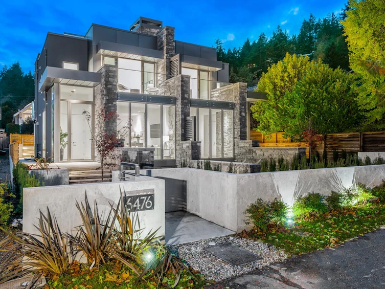 6476 Bay Street, West Vancouver, BC, V7W 2H1