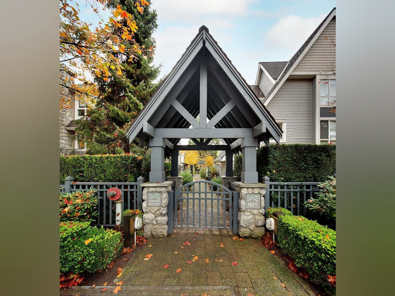 8 - 1015 Lynn Valley Road, North Vancouver BC V7J 1Z6