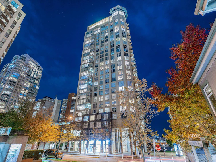 2401-1000 Beach Avenue, Vancouver, BC, V6E 4M2