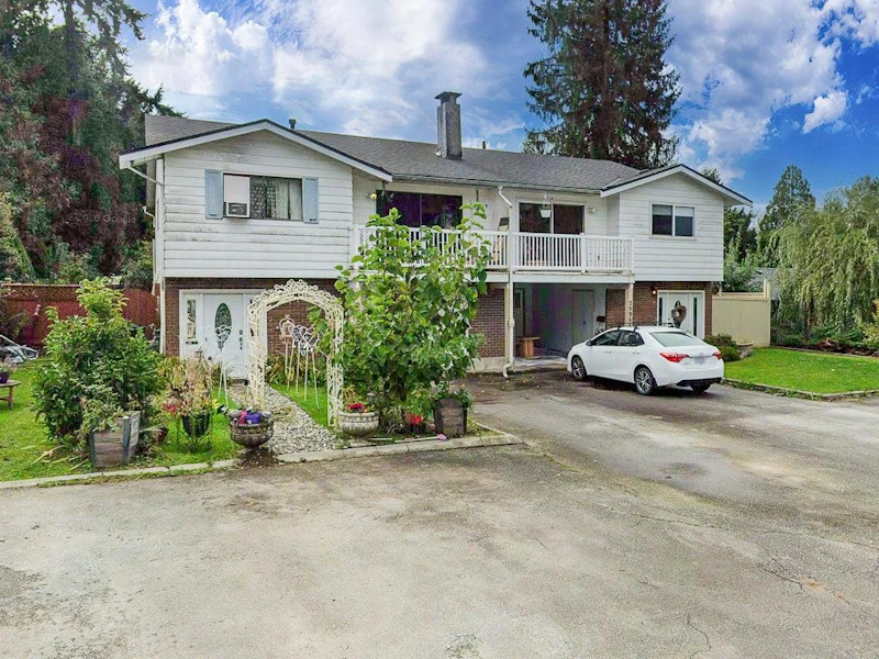 20968 Cook Avenue, Maple Ridge BC V2X 7P5