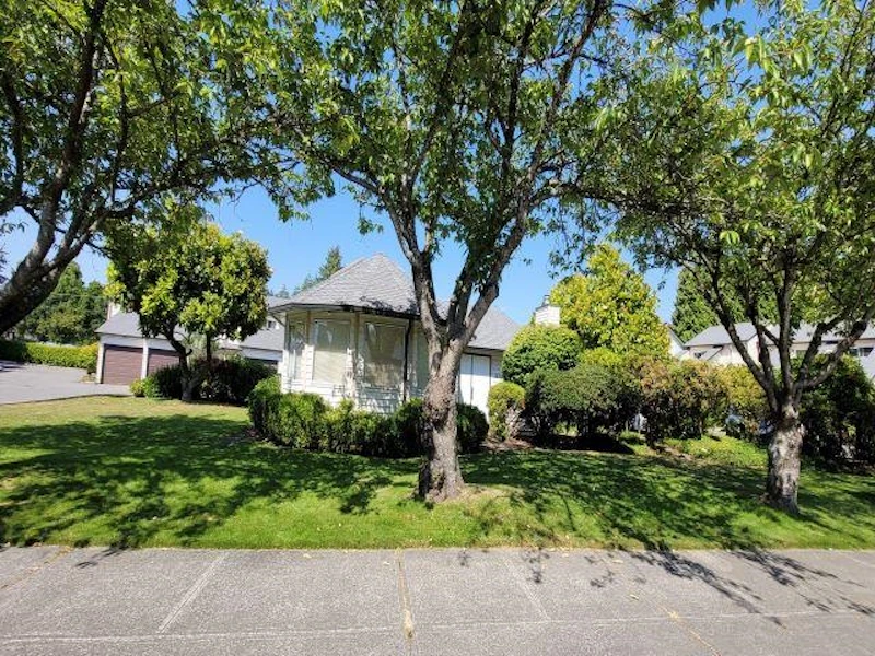 103 - 15525 87a Avenue, Surrey BC V3S 6T1