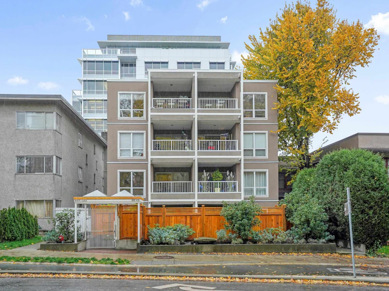 103 - 985 W 10th Avenue, Vancouver BC V5Z 1L9