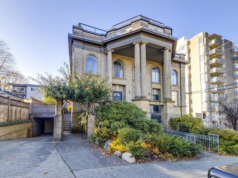 5 - 1855 Vine Street, Vancouver BC V6K 3J8