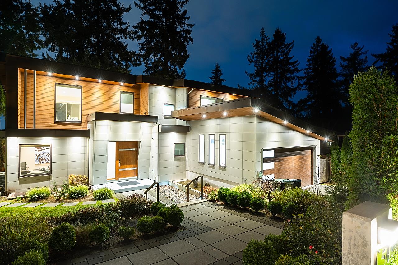 503 Crestwood Avenue, North Vancouver, BC, V7N 3C4