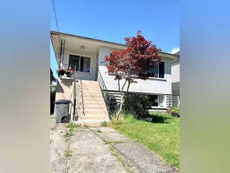 3235 Waverley Avenue, Vancouver BC V5S 1G1