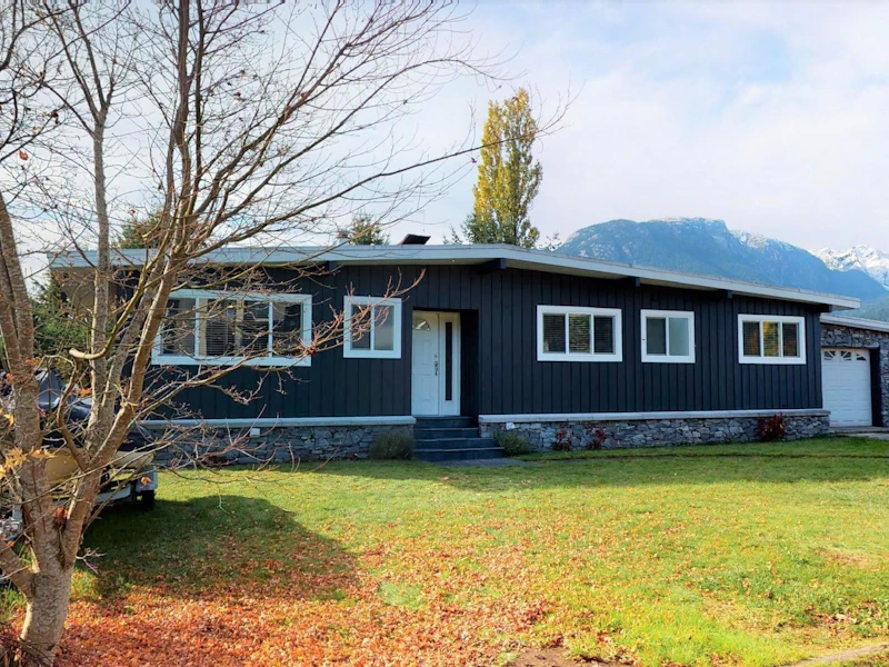 40275 Ayr Drive, Squamish BC V8B 0H9