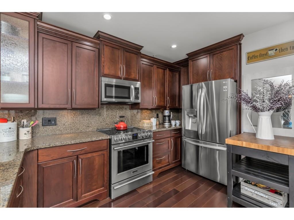 405-15164 Prospect Avenue, Surrey, BC, V4B 2B9